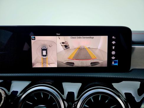 Used 2023 Mercedes-Benz CLA 250 image 16