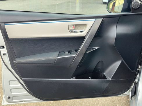 Used 2014 Toyota Corolla LE FWD image 37