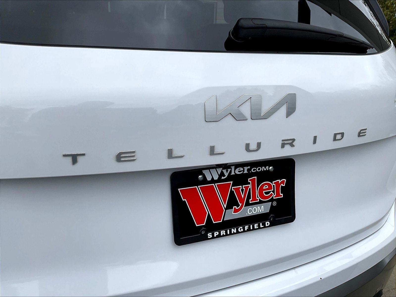Used 2025 Kia Telluride LX FWD image 23
