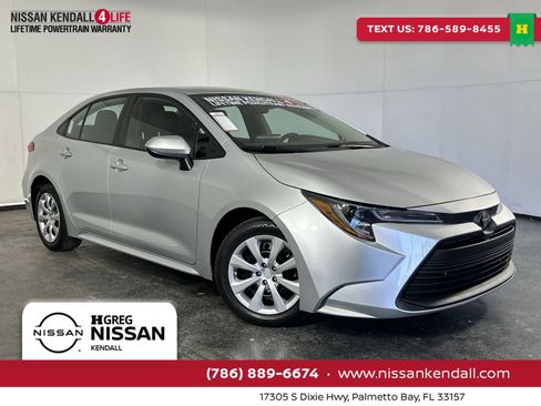 Used 2023 Toyota Corolla LE image 1