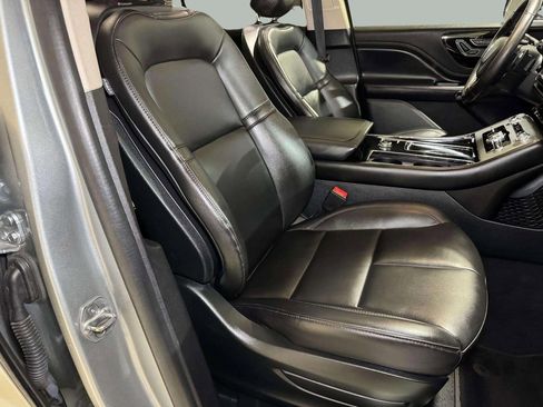 Certified 2022 Lincoln Aviator AWD w/ Premium Package image 31