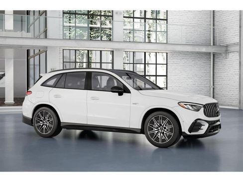 Used 2025 Mercedes-Benz GLC 43 AMG 4MATIC image 12