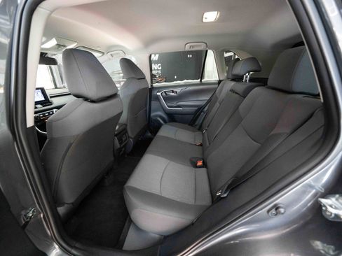 Used 2025 Toyota RAV4 XLE image 23