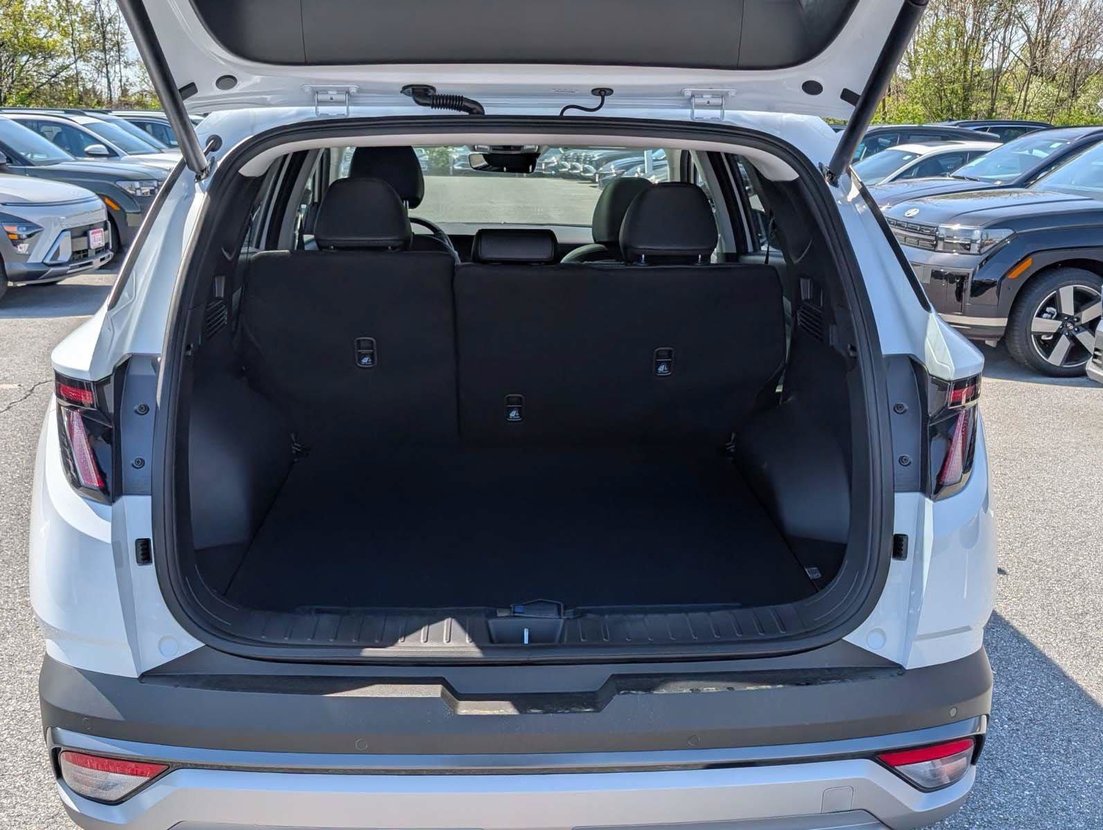 New 2026 Hyundai Tucson Limited AWD/4WD image 11