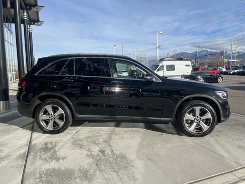 Certified 2022 Mercedes-Benz GLC 300 4MATIC image 4