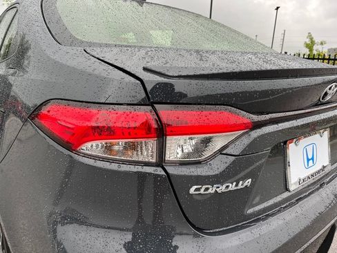 Used 2024 Toyota Corolla SE w/ SE Premium Package FWD image 7