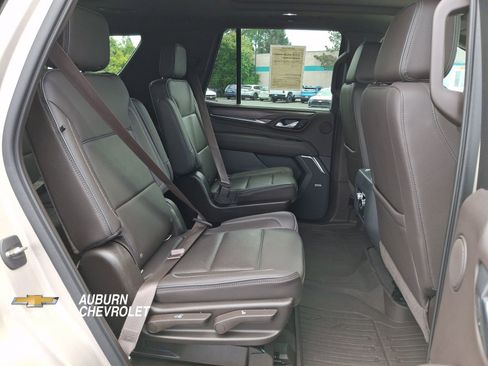 Certified 2021 GMC Yukon Denali w/ Denali Premium Package AWD/4WD image 23