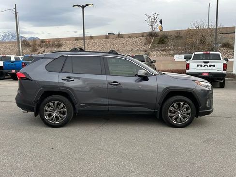 Used 2023 Toyota RAV4 XLE Premium image 10