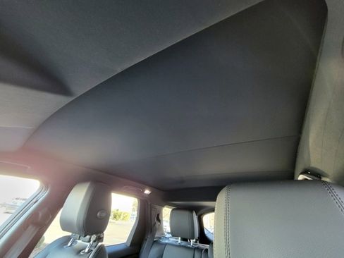 Used 2025 Land Rover Discovery Sport Dynamic SE image 39