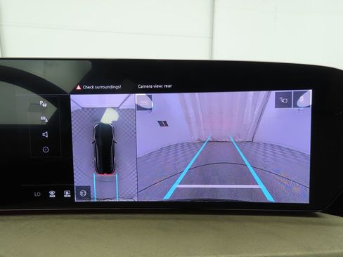 Used 2025 Audi Q5 Premium Plus w/ Premium Plus image 17