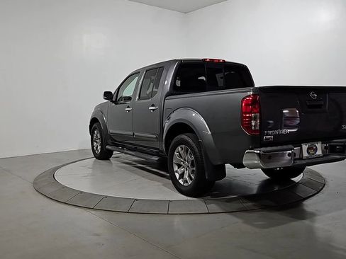 Used 2019 Nissan Frontier SL AWD/4WD image 3