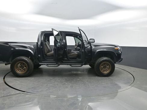 Used 2021 Toyota Tacoma Limited RWD image 39