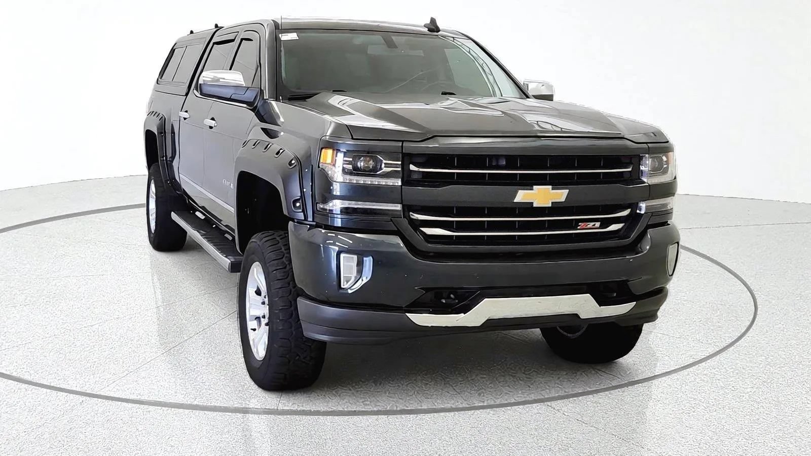 Used 2017 Chevrolet Silverado 1500 LTZ Z71 AWD/4WD image 2