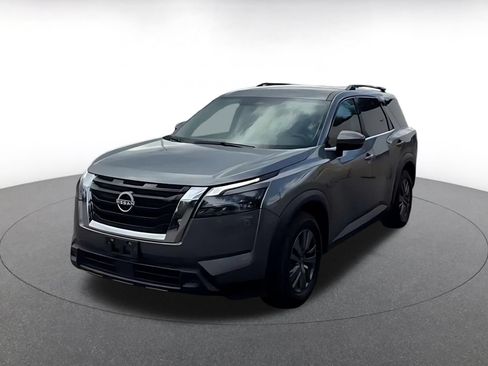 Used 2025 Nissan Pathfinder SV AWD/4WD image 5
