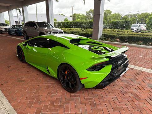 Used 2023 Lamborghini Huracan Tecnica RWD image 7