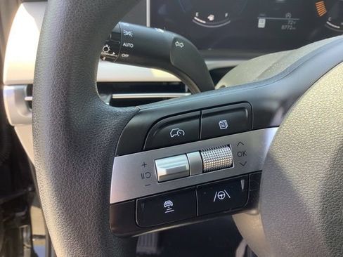 Certified 2025 Hyundai Tucson SE FWD image 31