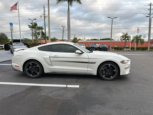 Used 2019 Ford Mustang GT Premium w/ Equipment Group 401A image 6