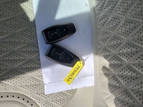 Used 2024 Aston Martin DB12 Convertible RWD image 12