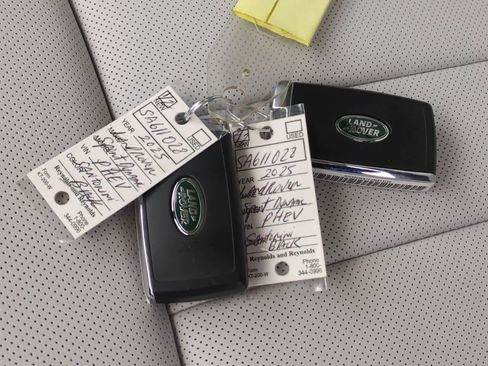 New 2025 Land Rover Range Rover Sport Dynamic SE image 33