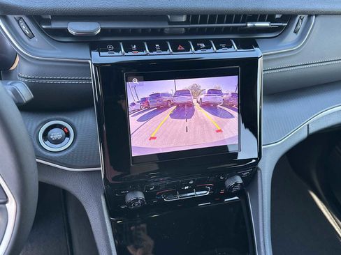 New 2025 Jeep Grand Cherokee L Laredo w/ Luxury Tech Group I image 26