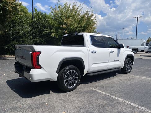 Used 2025 Toyota Tundra Limited AWD/4WD image 50