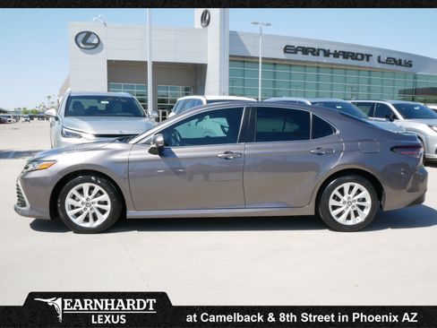 Used 2024 Toyota Camry LE FWD image 3