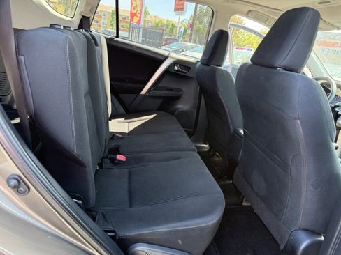 Used 2015 Toyota RAV4 XLE FWD image 20