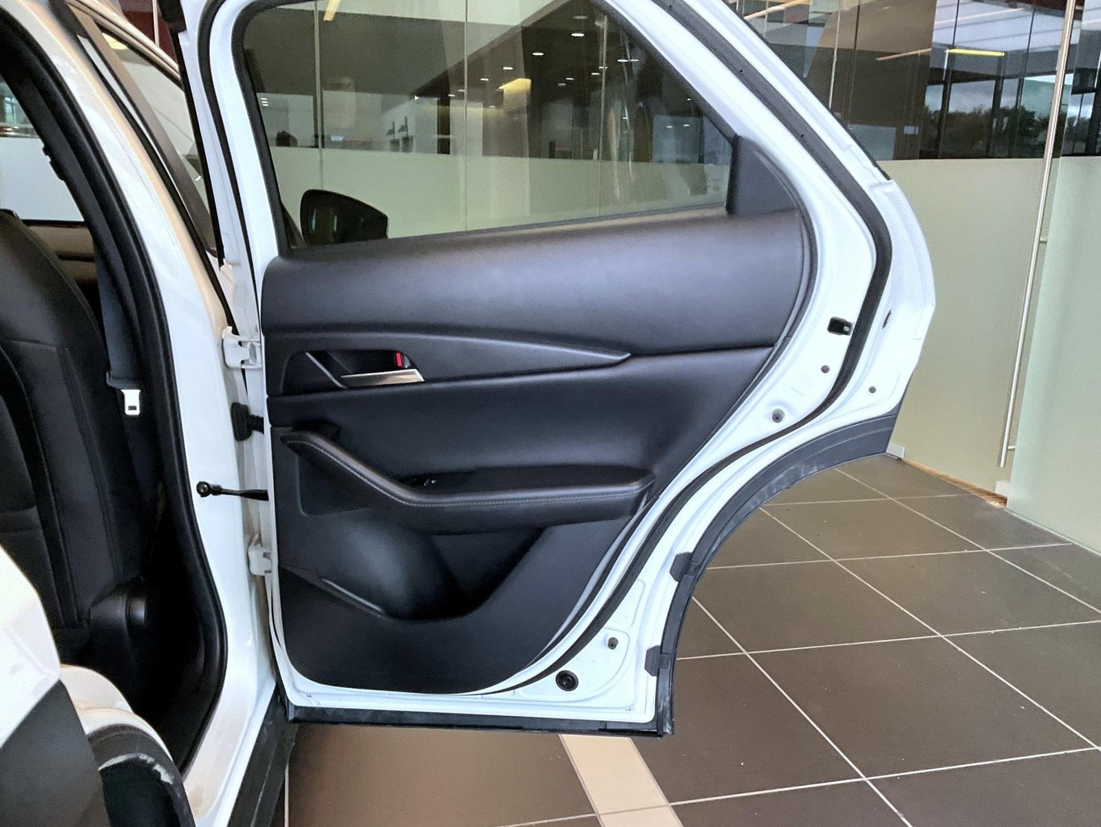 Certified 2023 MAZDA CX-30 AWD 2.5 S w/ Preferred Package image 21