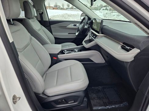 New 2026 Ford Explorer Active w/ Active Comfort Package image 6