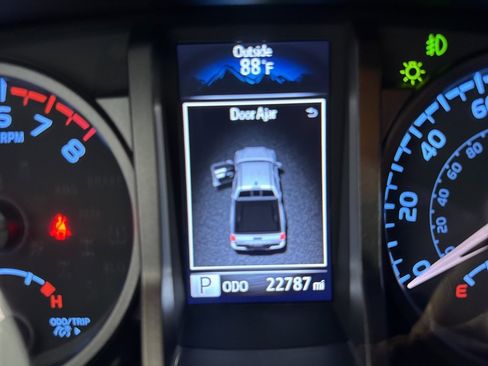 Used 2023 Toyota Tacoma TRD Sport image 42