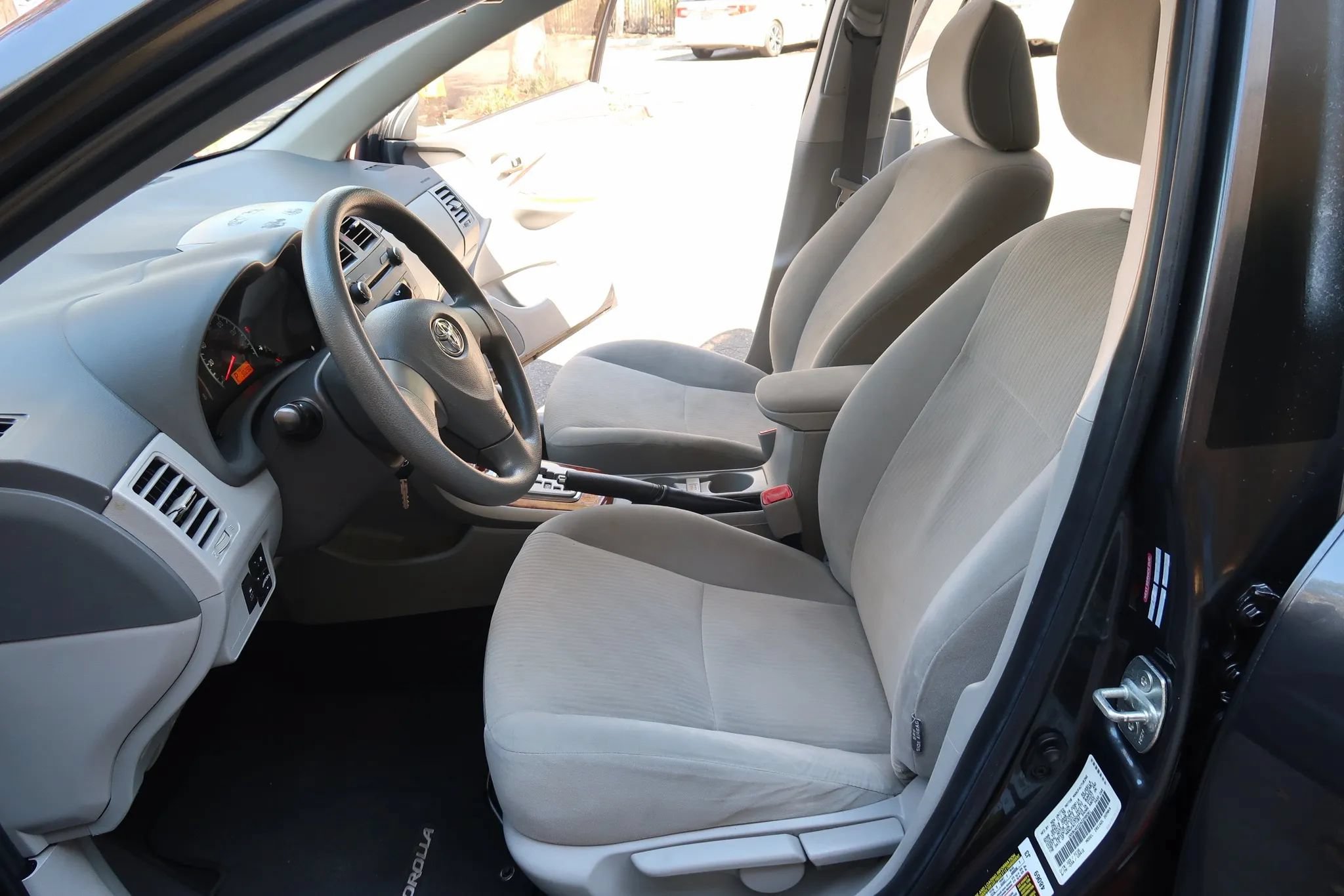 Used 2010 Toyota Corolla FWD image 14