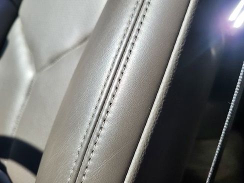 Used 2021 Porsche Macan image 16