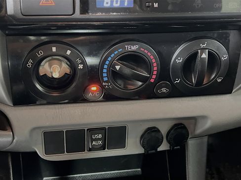 Used 2012 Toyota Tacoma PreRunner image 24