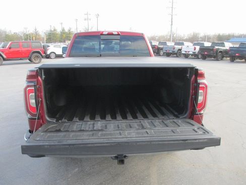 Used 2017 GMC Sierra 1500 SLT w/ SLT Premium Package image 6