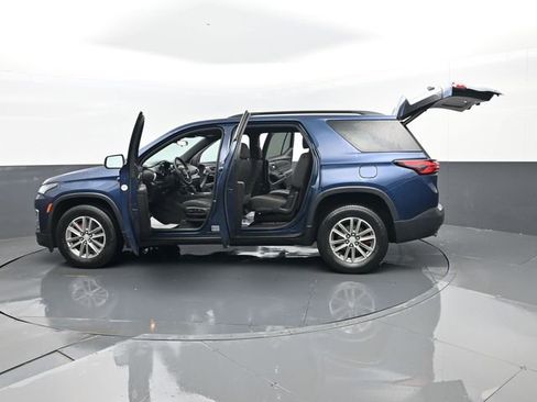Used 2023 Chevrolet Traverse LT AWD/4WD image 31