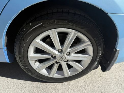 Used 2014 Toyota Camry XLE w/ Leather Package FWD image 11