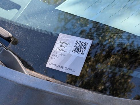 Used 2011 Toyota Camry SE image 14