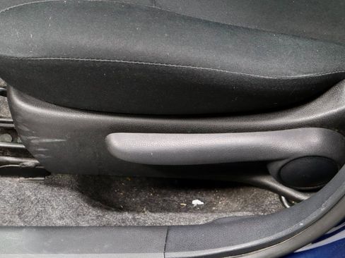 Used 2013 Nissan Versa S image 23