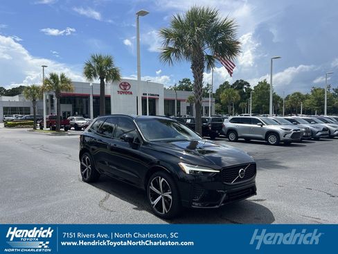 Used 2022 Volvo XC60 B5 R-Design w/ Advanced Package FWD image 1