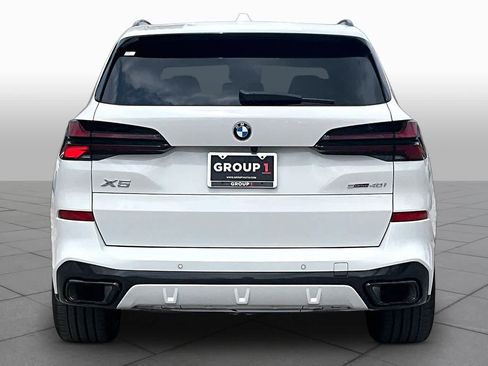 Used 2026 BMW X5 sDrive40i w/ M Sport Package RWD image 4