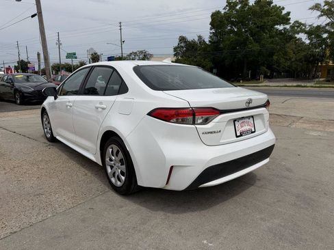 Used 2021 Toyota Corolla LE w/ Carpet Mat Package (TMS) FWD image 7