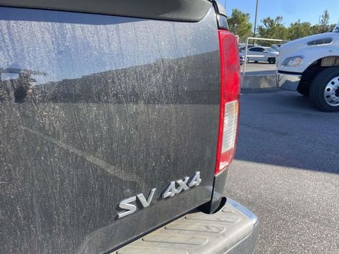 Used 2016 Nissan Frontier SV image 12