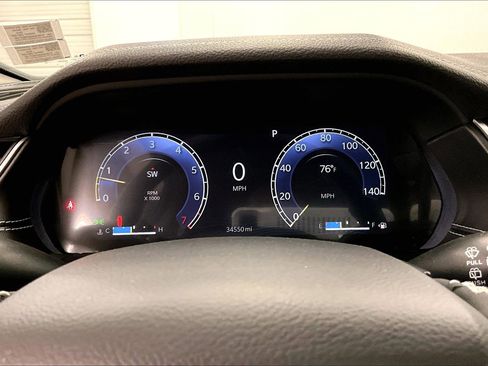Used 2023 Jeep Grand Cherokee L Limited w/ Luxury Tech Group II AWD/4WD image 28