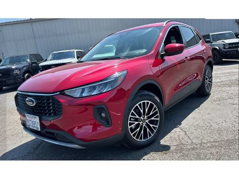 Used 2024 Ford Escape SE FWD image 1