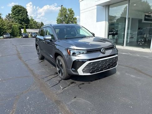 New 2026 Volkswagen Taos SE AWD/4WD image 1