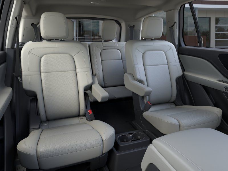 Used 2025 Lincoln Aviator Reserve w/ Illumination Package RWD image 11