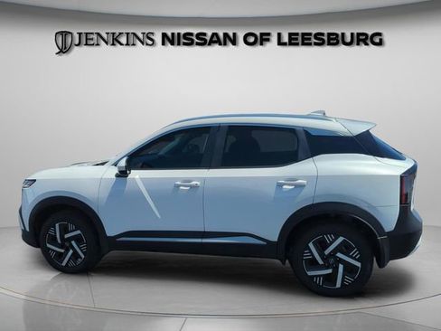 Certified 2025 Nissan Kicks SV w/ SV Premium Package FWD image 10