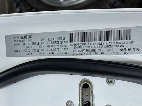 Used 2019 RAM 3500 Tradesman image 38