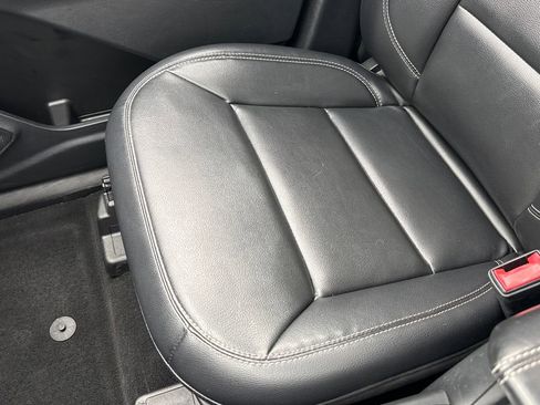 Certified 2020 Ford Explorer XLT w/ Equipment Group 202A image 24