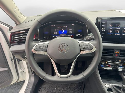 New 2026 Volkswagen Jetta SE image 10